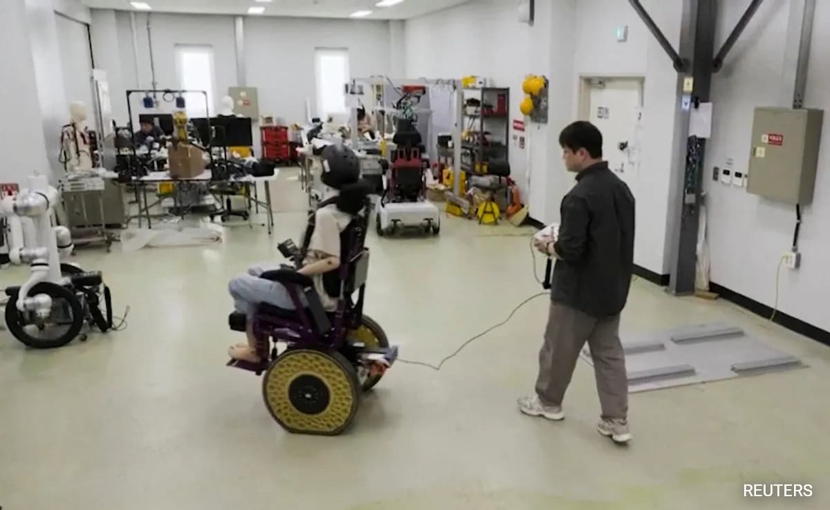 South Korea’s ‘Morphing Wheel’ Could Make Wheelchairs Climb Stairs