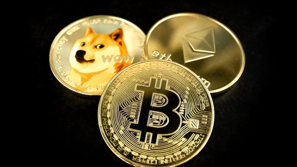 Bitcoin, Ethereum Wobble As Election Results Loom, But Dogecoin Surges: Expect ‘Brutal’ Price Action In The Next 48 Hours, Trader Warns