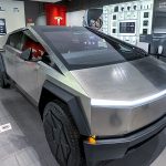 Tesla Cybertruck Elon Musk 04 cAla8j