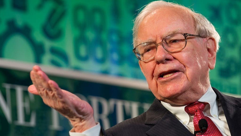 Berkshire Hathaway Reports Decline In Q3 Operating Earnings, Further Reduces Apple Stake