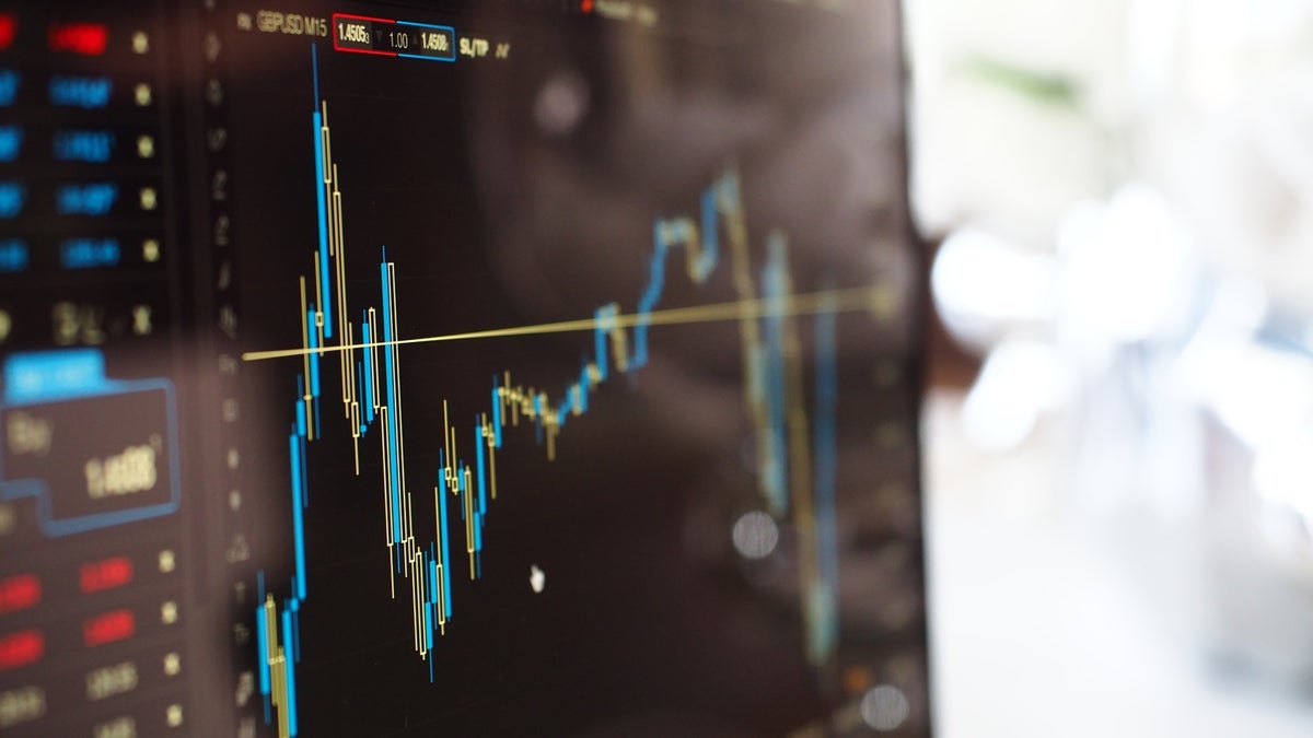 Analyst Ratings For CMS Energy