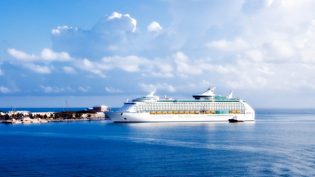 Video shows cruise ship severely tilting due to unexpected wind gust