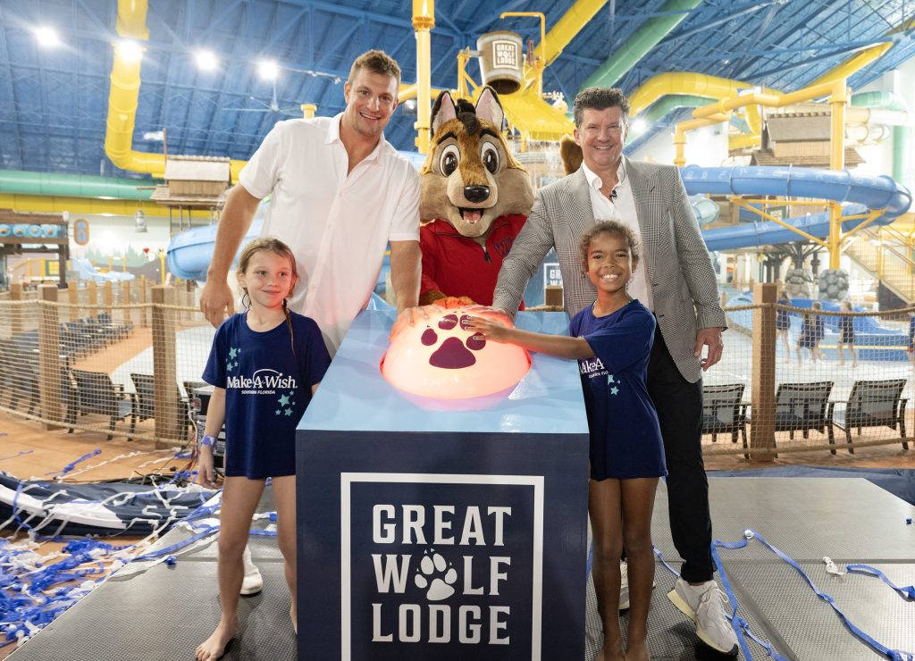 gronk and great wolf lodge 8 scaled aZveyB