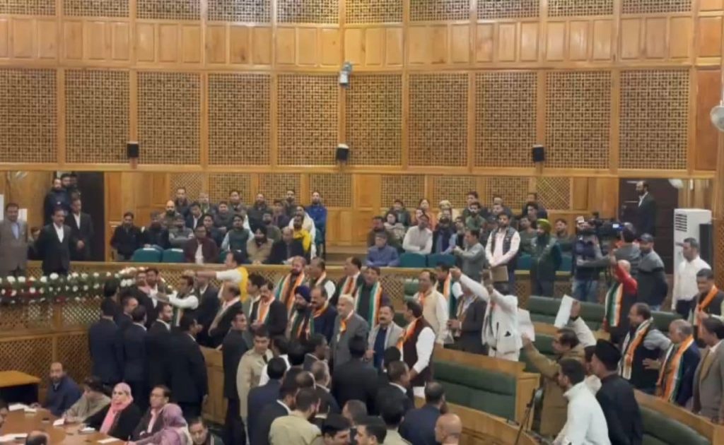 Chaos In Jammu And Kashmir Assembly Again Over Resolution For Article 370