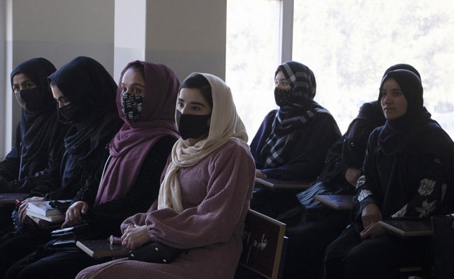 Taliban Denies Reports Of Afghan Women Banned From ‘Hearing Each Other’